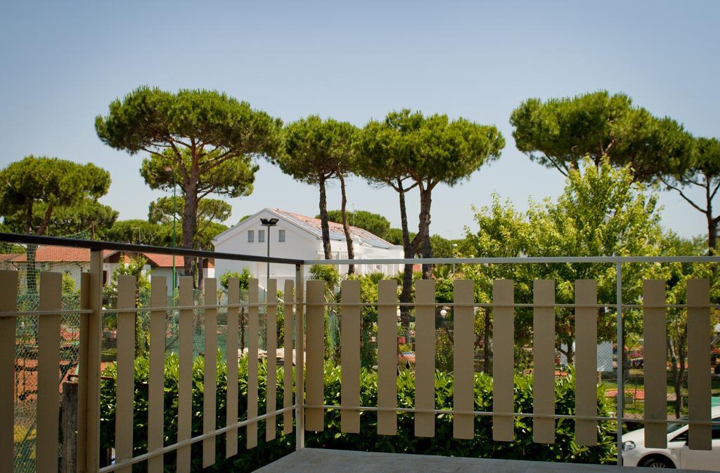 Hotel Rado Lido di Jesolo Exterior photo