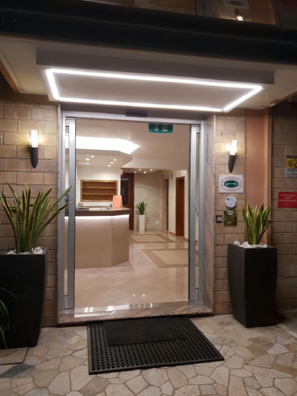 Hotel Rado Lido di Jesolo Exterior photo