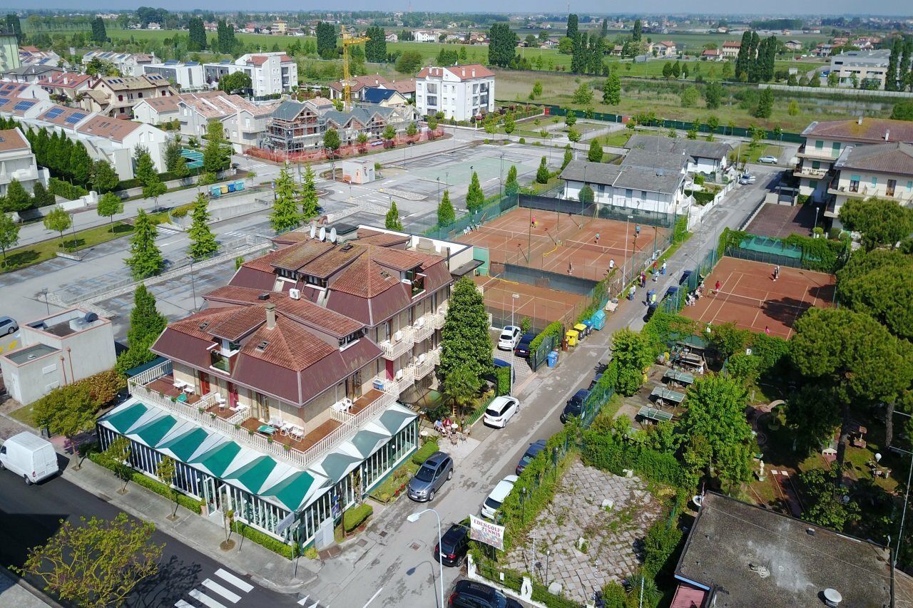 Hotel Rado Lido di Jesolo Exterior photo